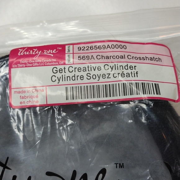 Thirty One Charcoal Crosshatch Get Creative Cylinder - Picture 2 of 5